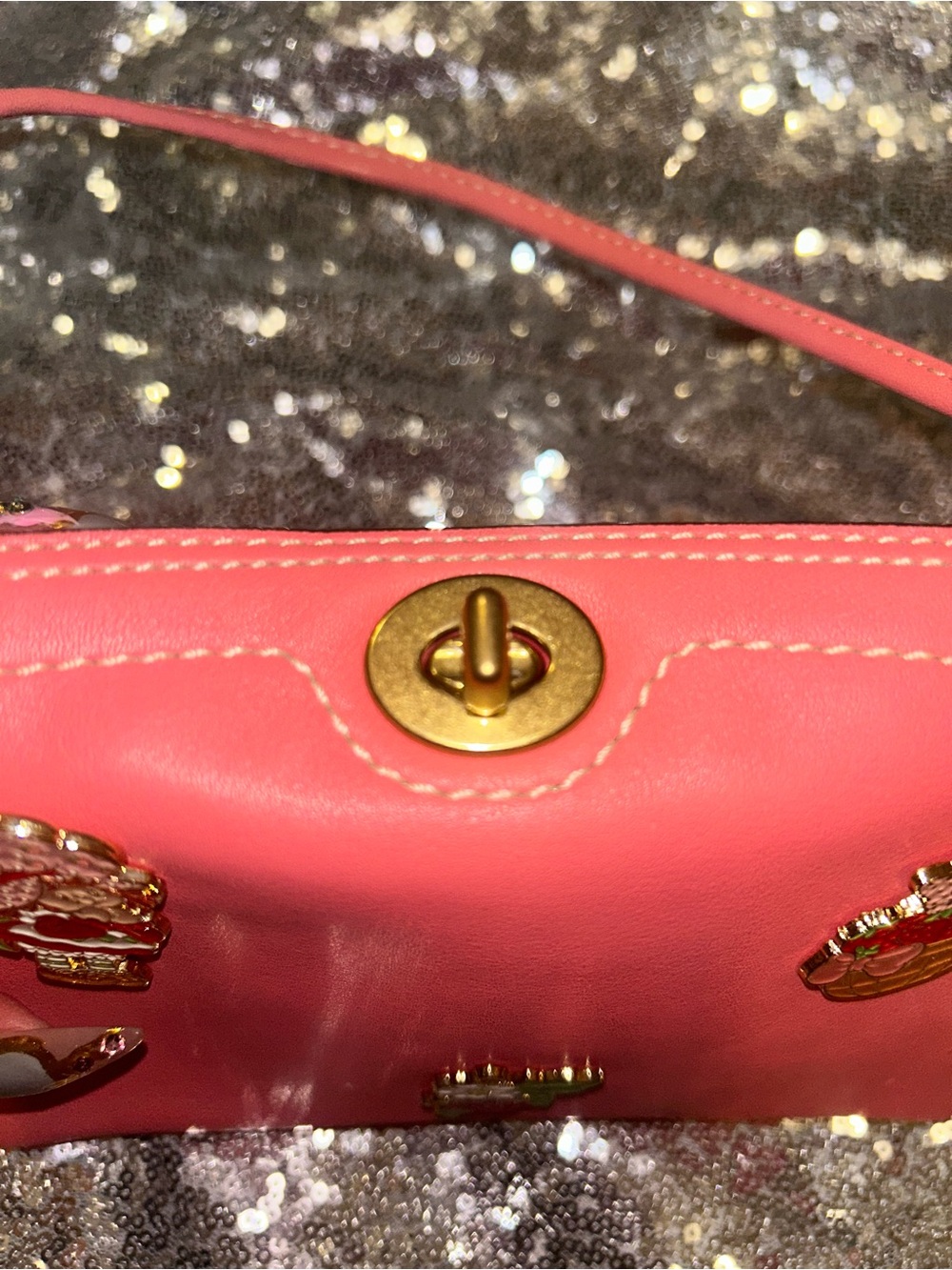 Vintage Pink Coach Turn-Lock Mini Bag - Picture 9 of 12